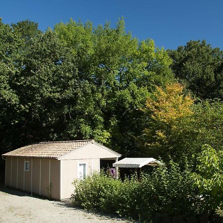 Camping La Serre Aigues-Vives  Exteriör bild