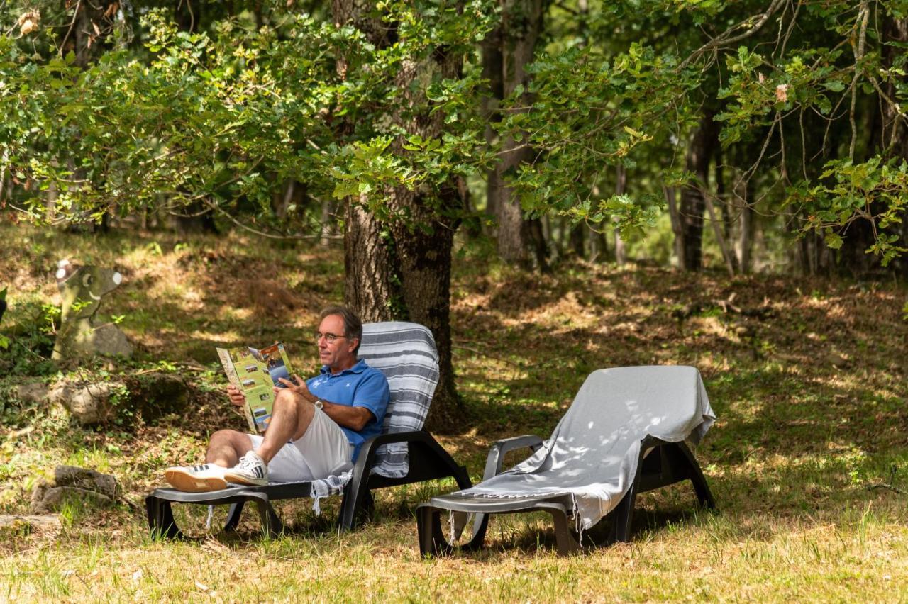 Camping La Serre Aigues-Vives  Exteriör bild