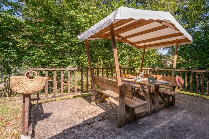 Camping La Serre Aigues-Vives  Exteriör bild