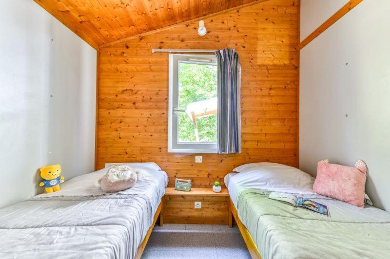 Camping La Serre Aigues-Vives  Exteriör bild