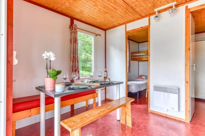 Camping La Serre Aigues-Vives  Exteriör bild