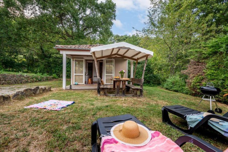 Camping La Serre Aigues-Vives  Exteriör bild